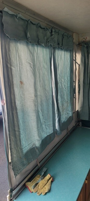 1994 Fleetwood Pioneer Fifth Wheel