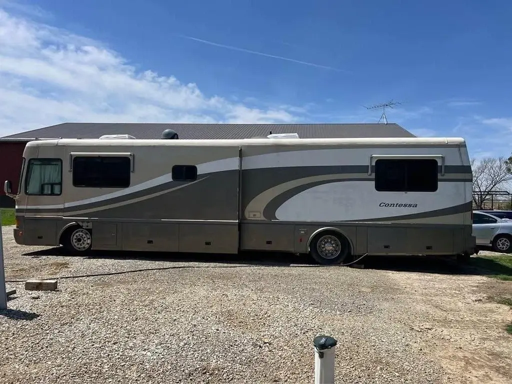 2000 Beaver Contessa Motorized Class A
