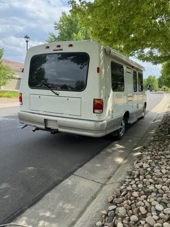 2001 Winnebago Horizon Motorized Class A