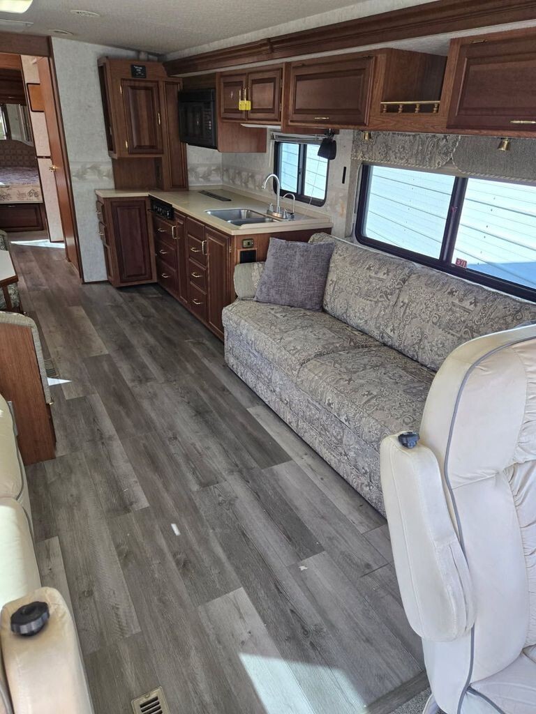 2001 Winnebago Journey Class A Motorhome