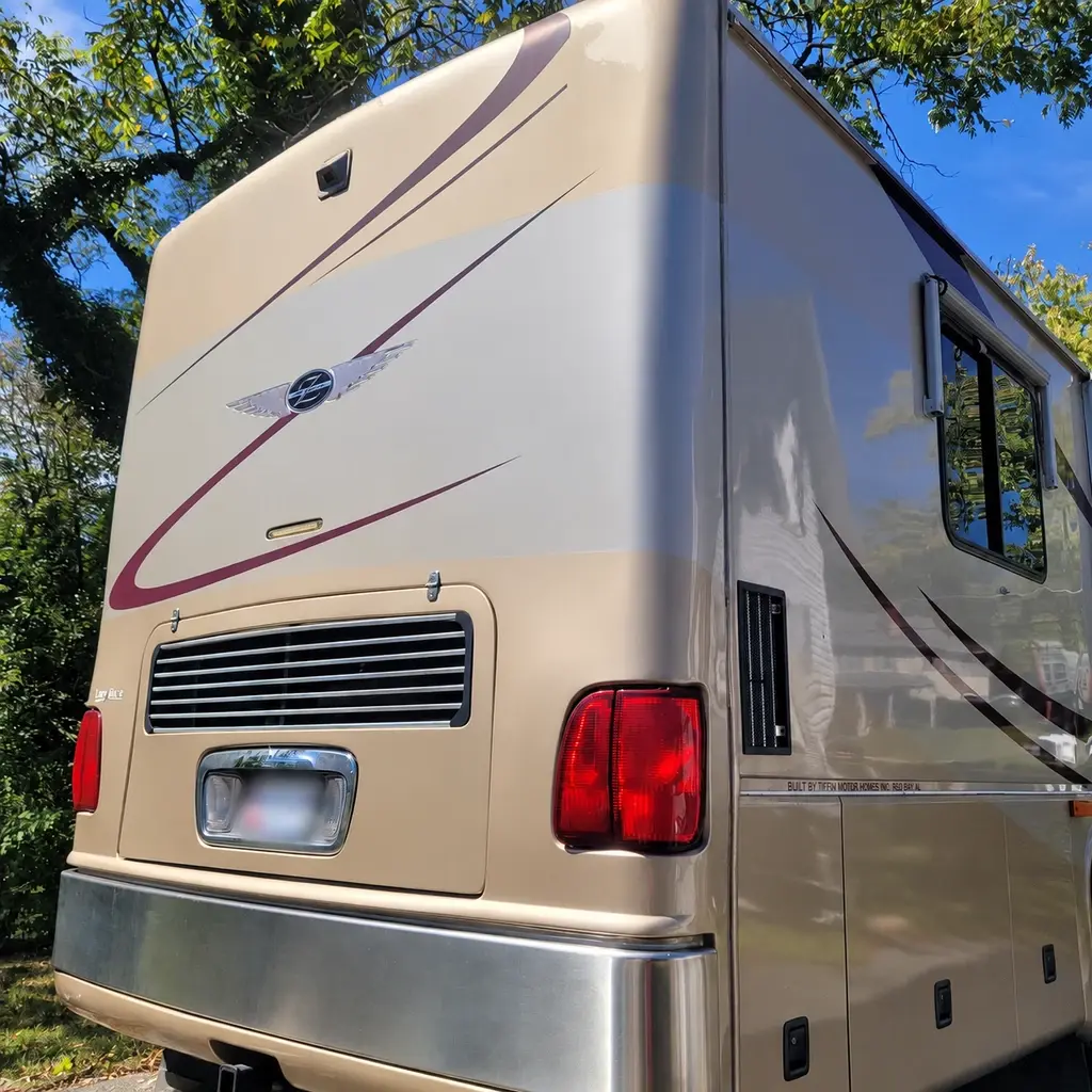 2002 Tiffin Motorhomes Zephyr Class A Motorhome