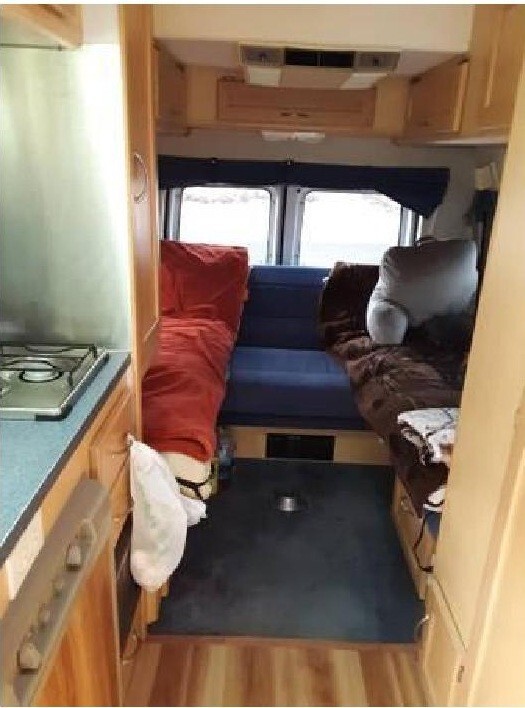 2004 Pleasure-Way class b