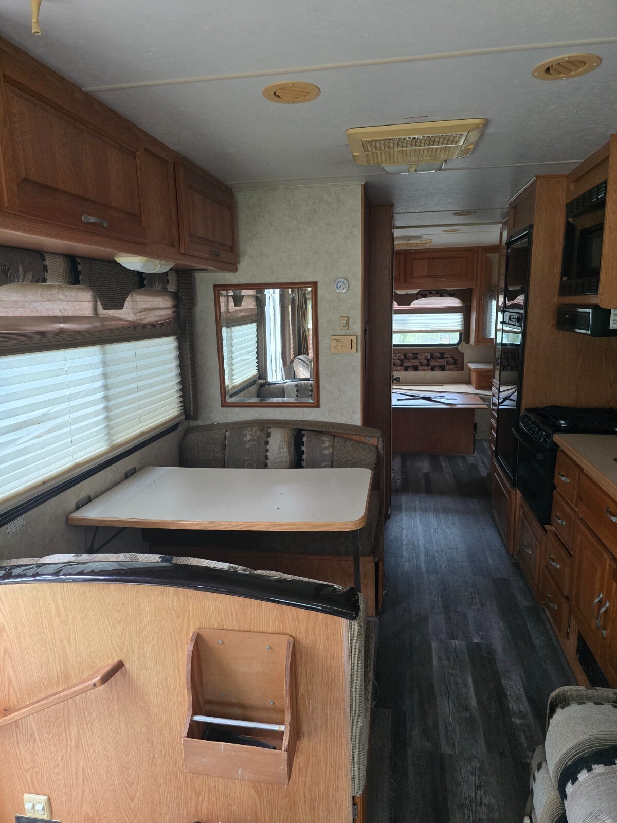 2004 Thor Hurricane class a