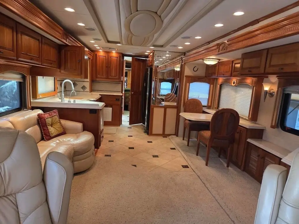 2006 Monaco Dynasty 42 Motorized Class A