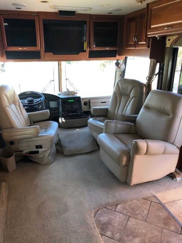 2006 National RV Dolphin Class A Motorhome