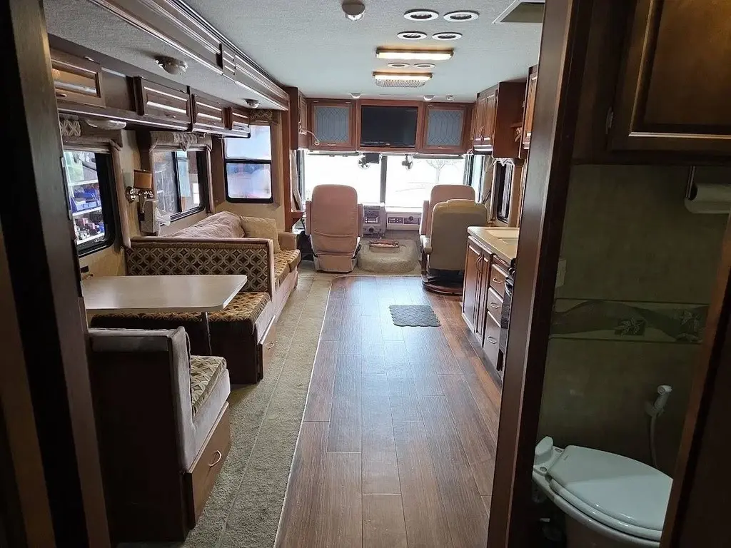 2007 Fleetwood Bounder Motorized Class A