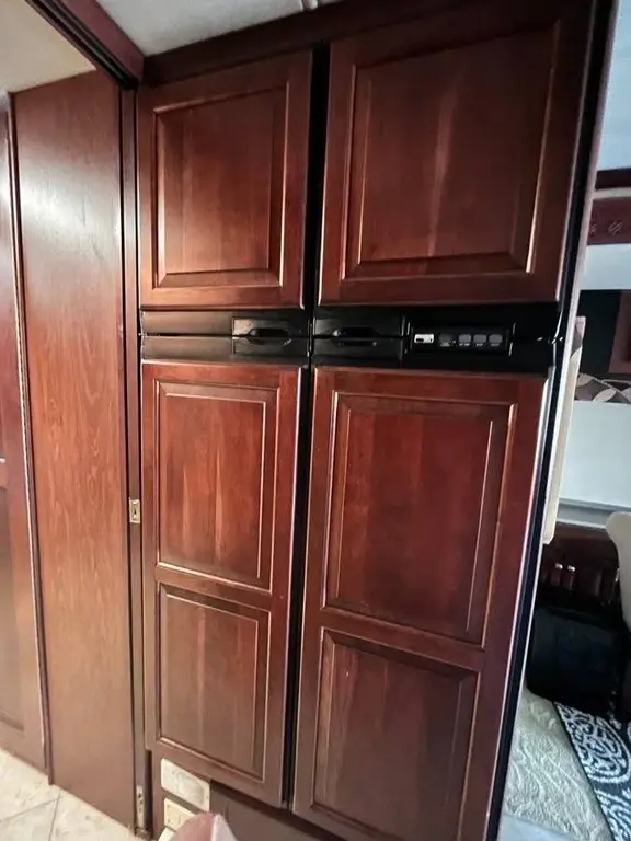 2007 Tiffin Motorhomes Phaeton Motorized Class A