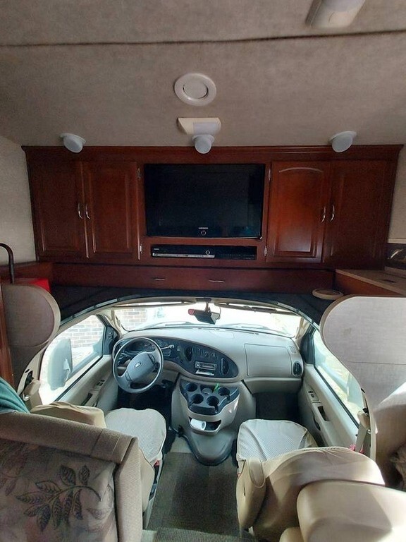 2008 Fleetwood Jamboree Motorized Class C