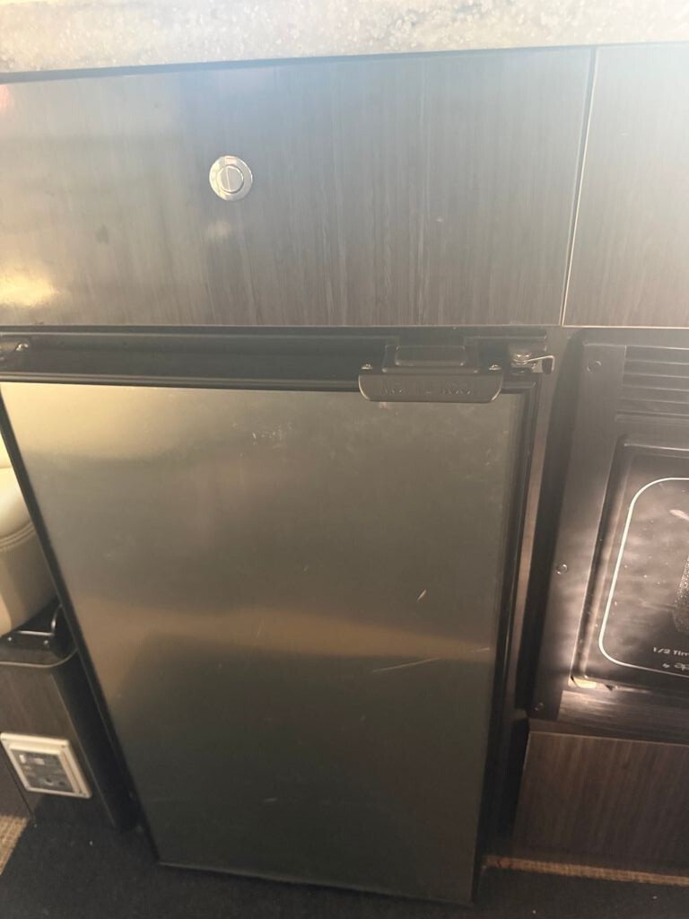 2010 Mercedes-Benz Sprinter Class B Motorhome