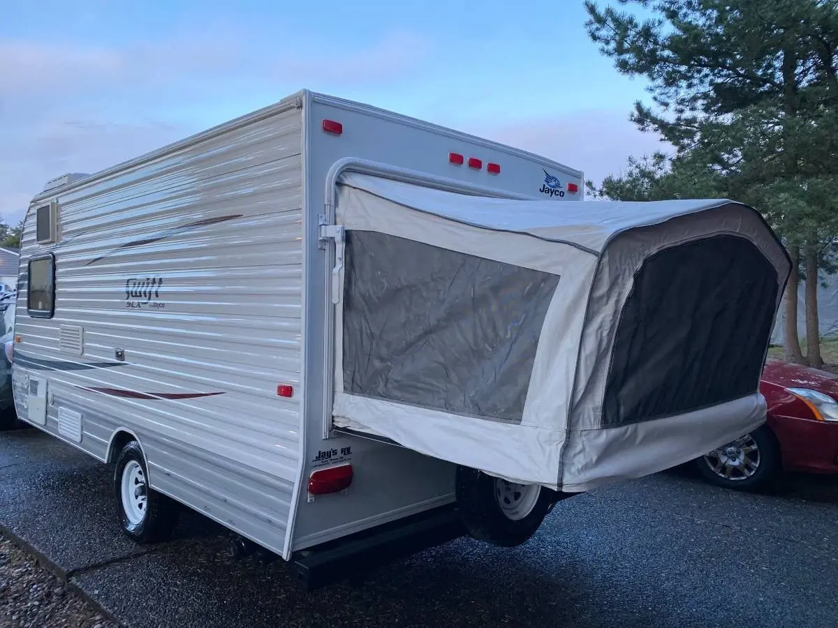 2012 Jayco 165RB Travel Trailer / Camper