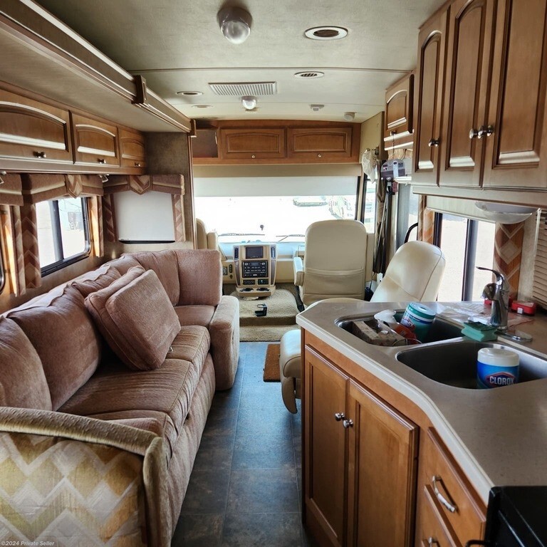 2012 Winnebago Sightseer Motorized Class A