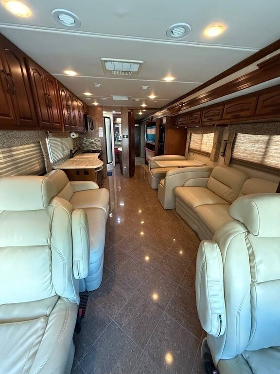 2013 Coachmen Sportscoach Cross Country Motorized Class A