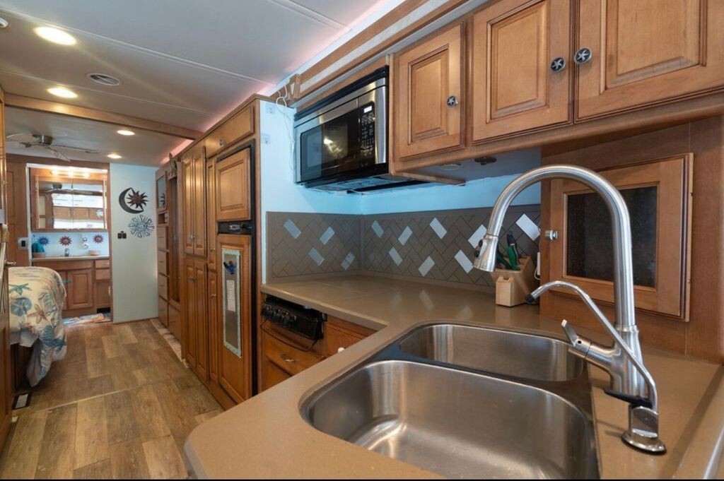 2013 Itasca Suncruiser Class A Motorhome