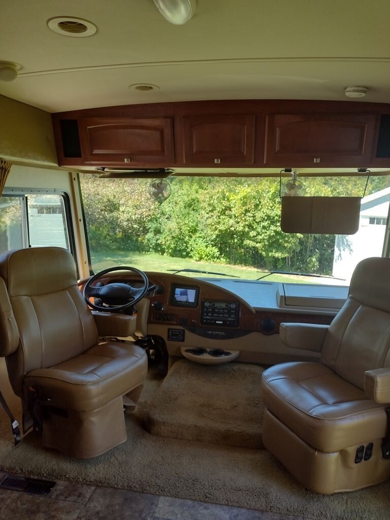 2013 Winnebago Vista Class A Motorhome