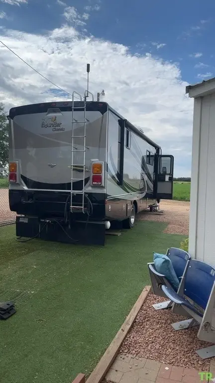 2014 Fleetwood Bounder Motorized Class A