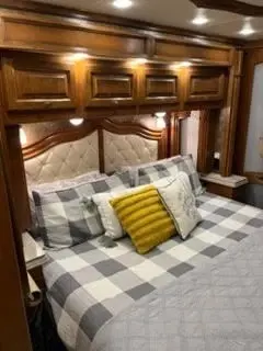 2014 Tiffin Motorhomes Allegro Bus Motorized Class A