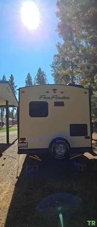 2016 Cruiser RV Fun Finder Xtreme Lite M-241LRK Travel Trailer Fifth Wheel