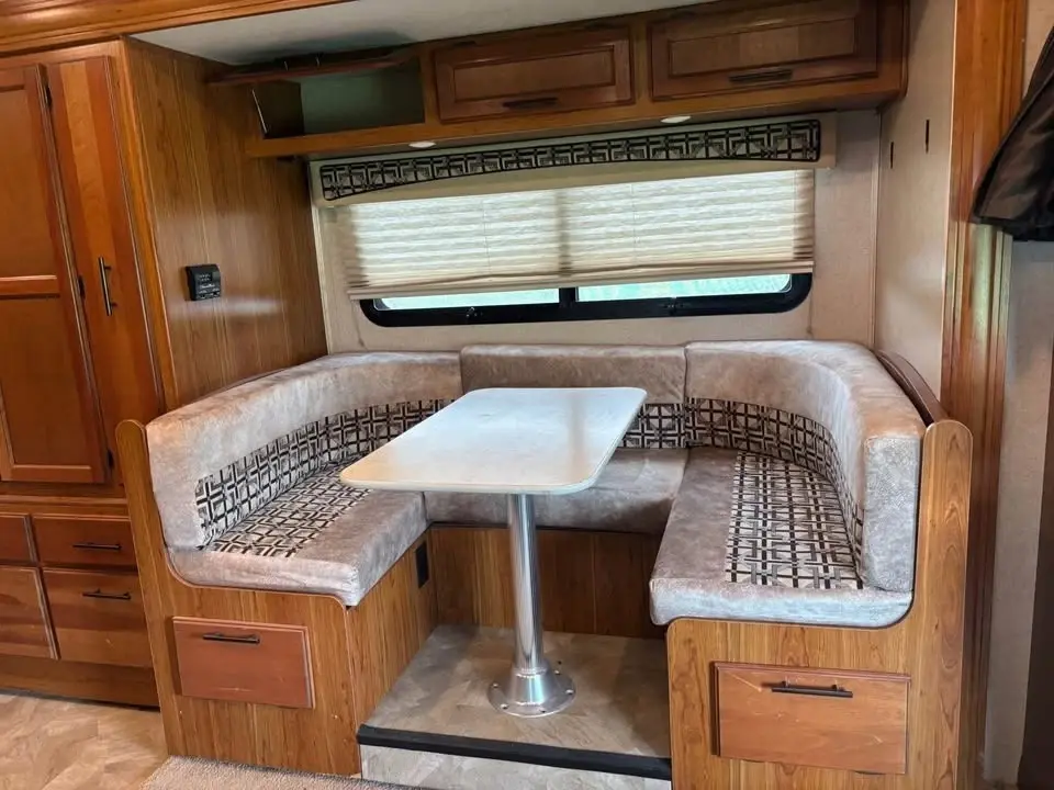 2016 Jayco Melbourne Motorized Class C
