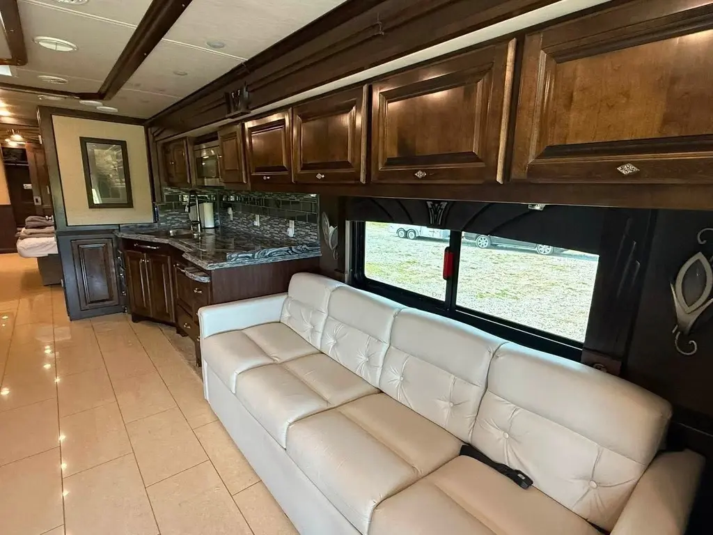 2016 Tiffin Motorhomes Phaeton Motorized Class A