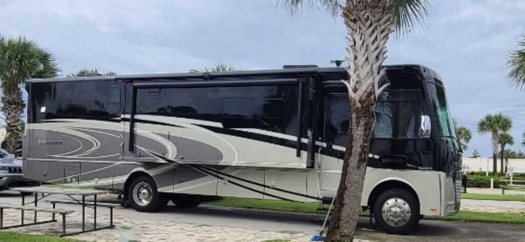 2016 Winnebago Adventurer Motorized Class A