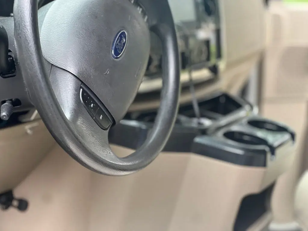 2016 Winnebago Itasca Cambria Class C Motorhome