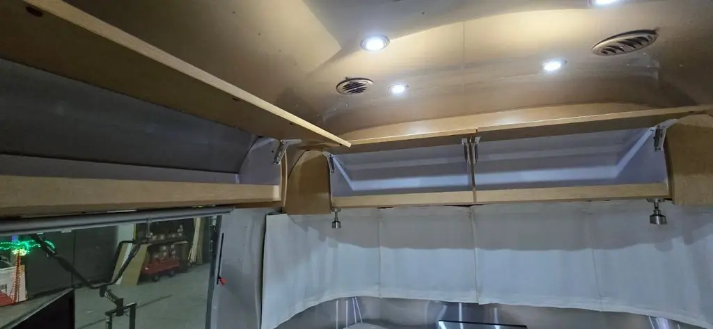2017 Airstream Flying Cloud Travel Trailer