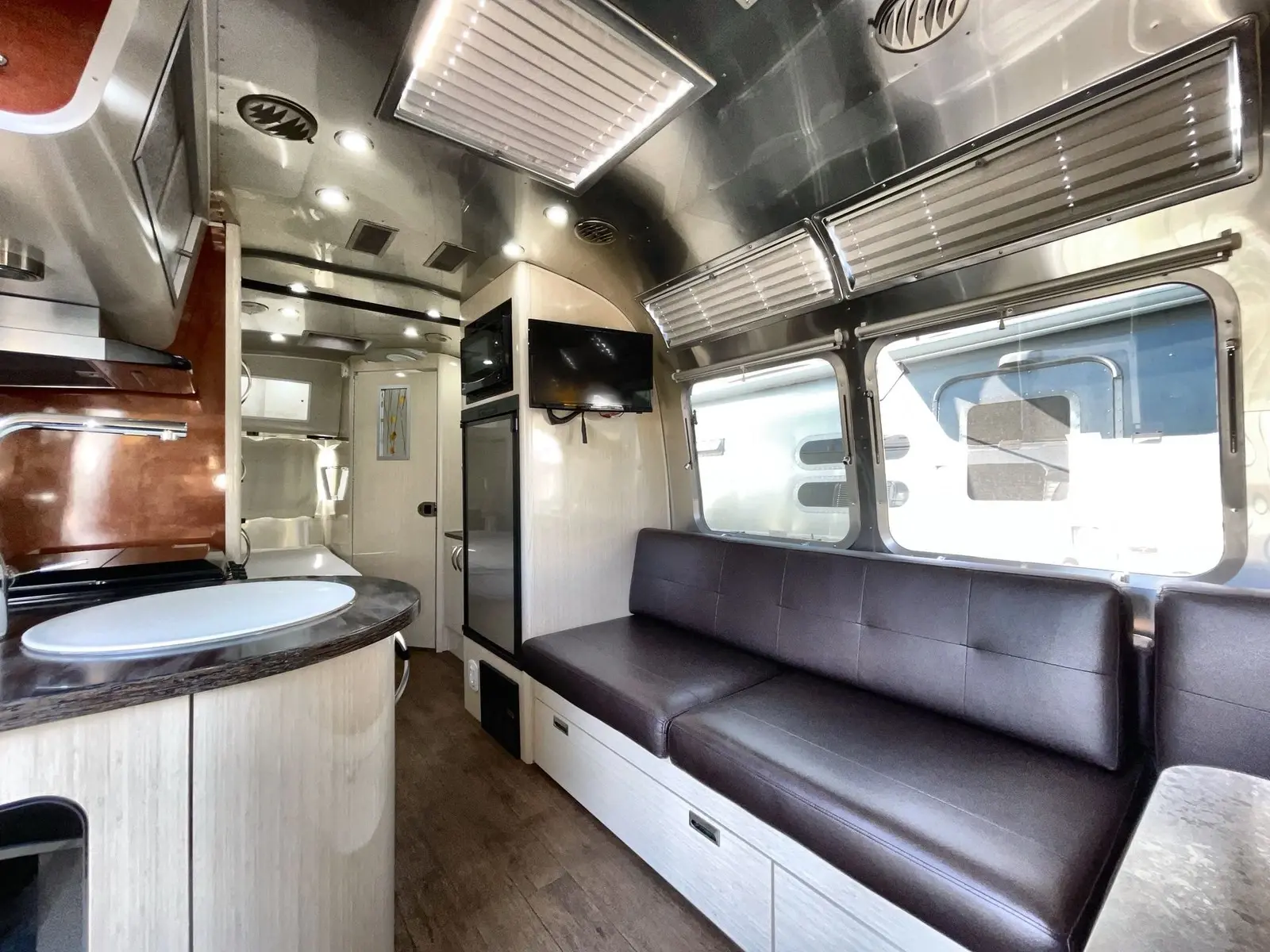 2017 Airstream International Serenity