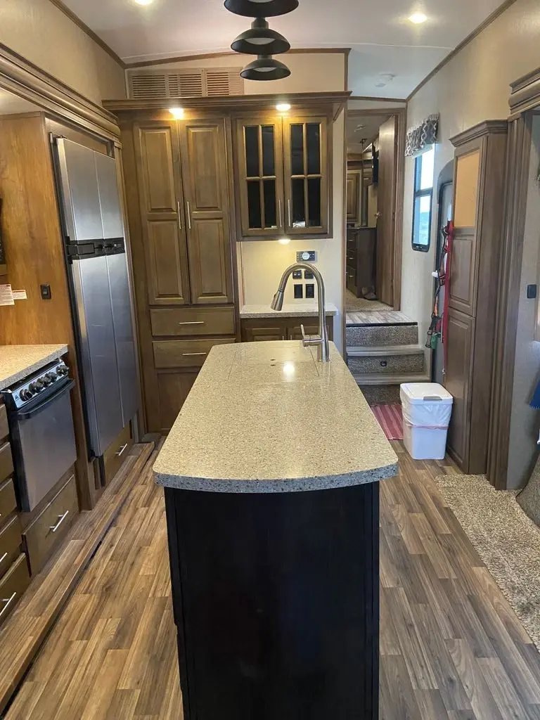 2017 Coachmen Brookstone Fifth Wheel