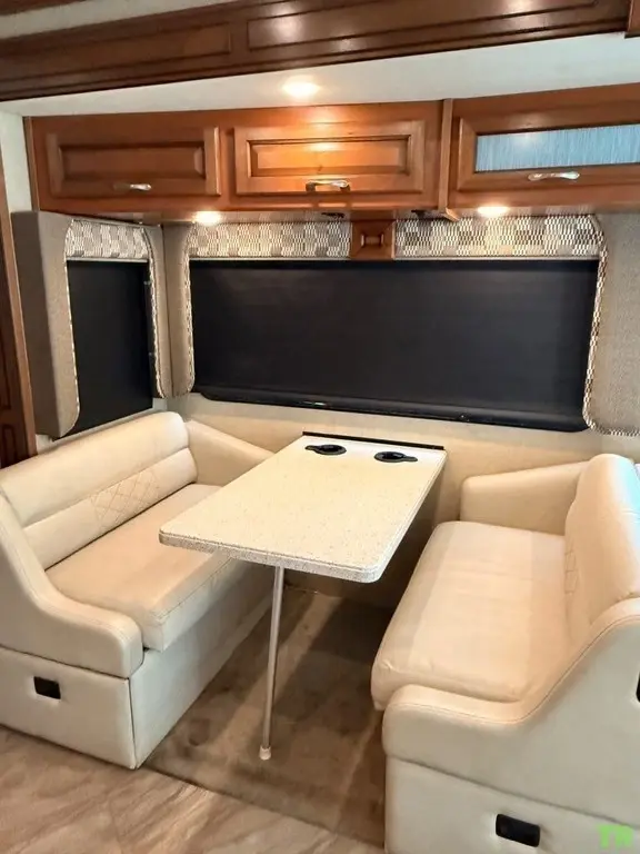 2017 Fleetwood Bounder Motorized Class A