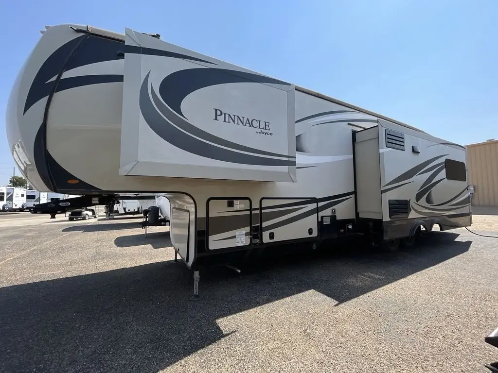 2017 Jayco Pinnacle
