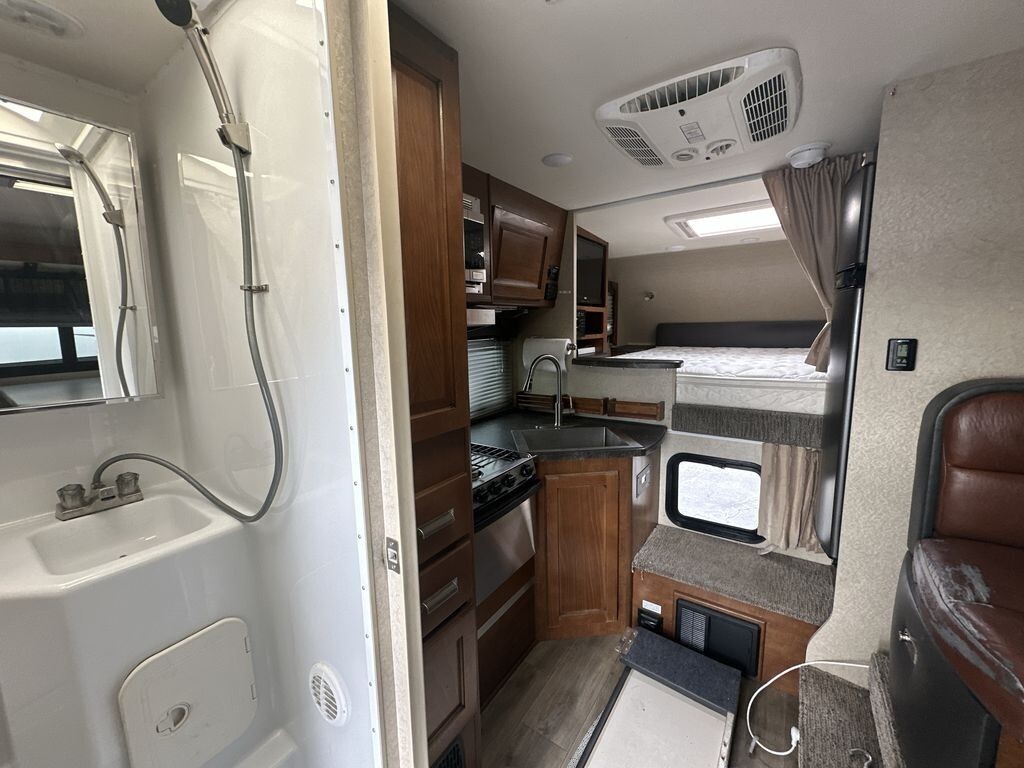 2017 Lance Lance Truck Camper