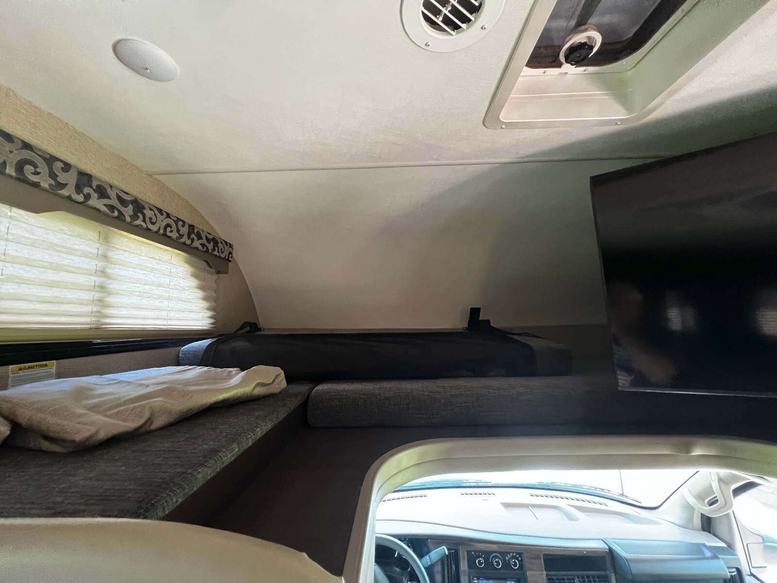 2017 Thor Motor Coach Four Winds Motorized Class C