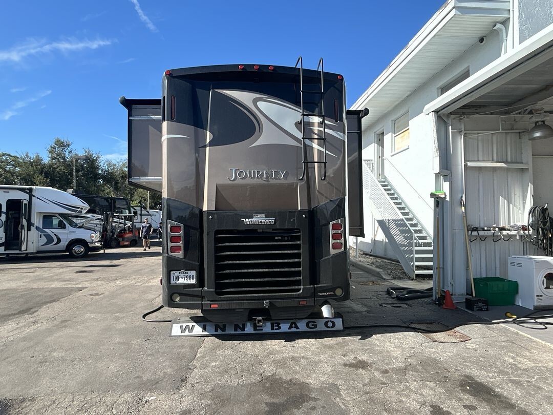 2017 Winnebago Journey