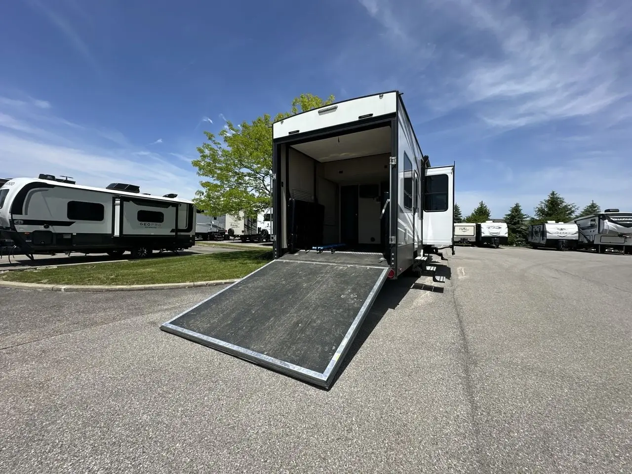2018 Dutchmen Voltage Triton