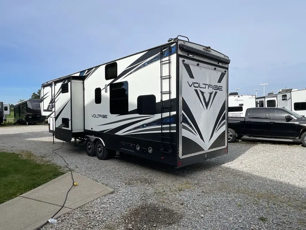 2018 Dutchmen Voltage V-Series