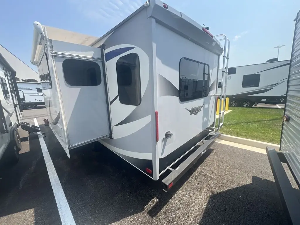 2018 Lance Lance Travel Trailer