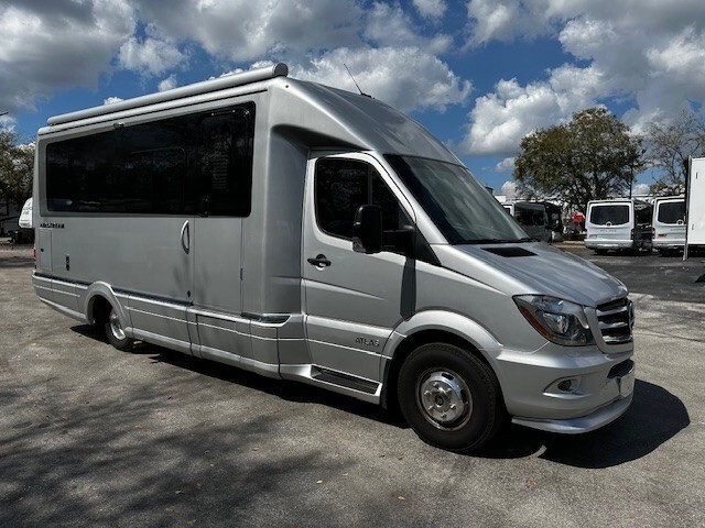 2019 Airstream MURPHY SUITE