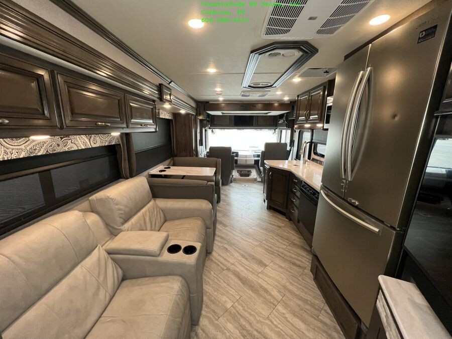 2019 Fleetwood Bounder Extended Living 36FP Toy Hauler