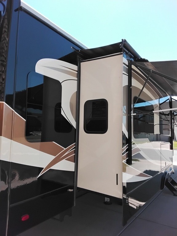 2019 Heartland Landmark 365 Fifth Wheel