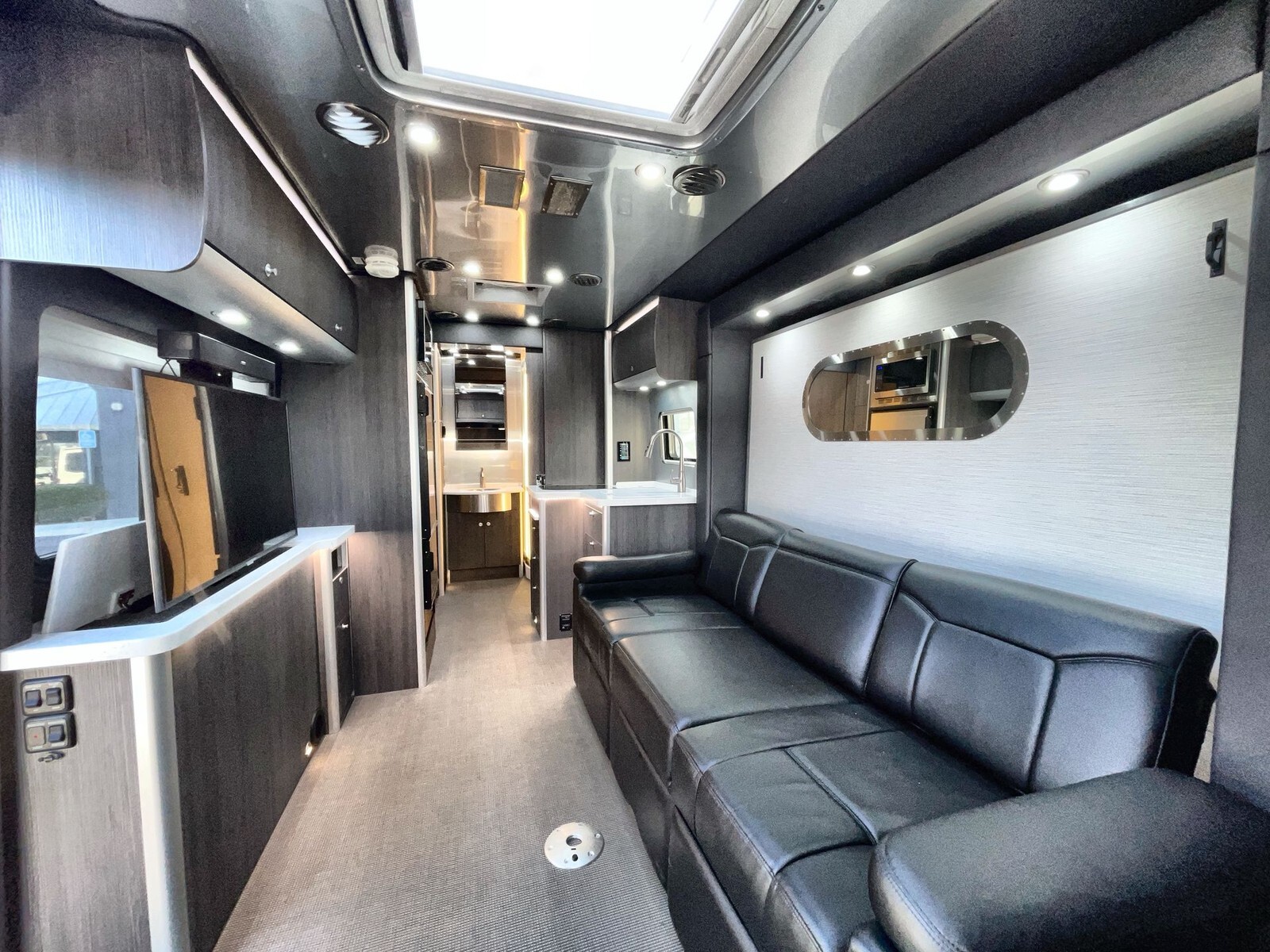 2020 Airstream Atlas