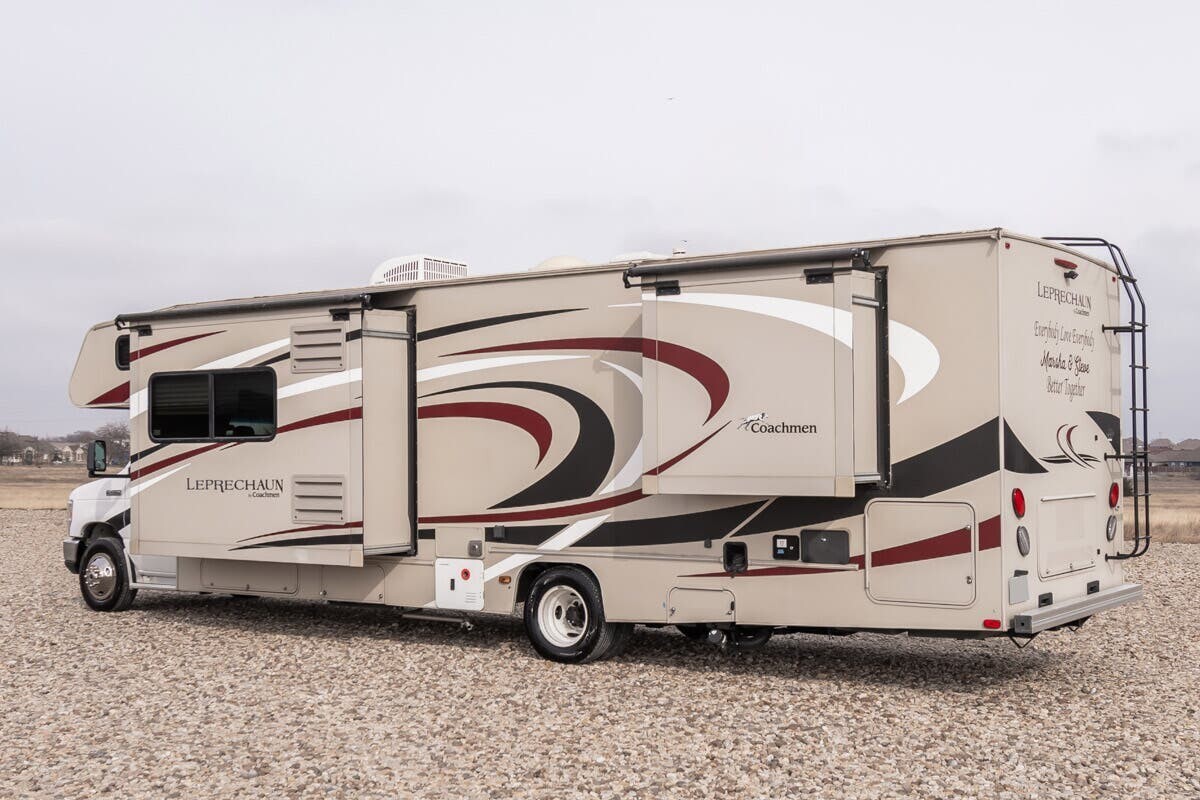 2020 Coachmen Leprechaun