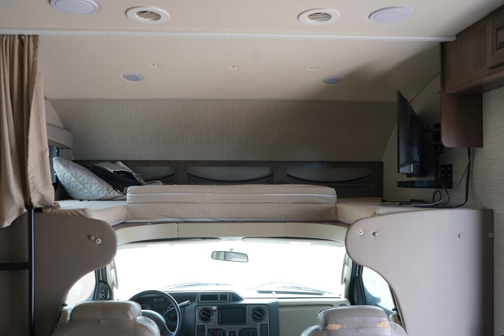 2020 White Jayco Greyhawk Motorized Class C