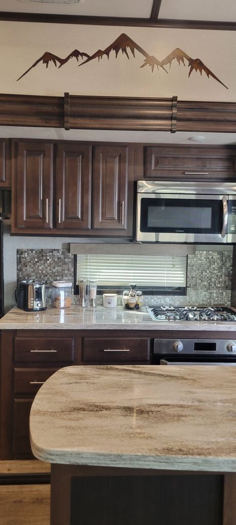 2020 Jayco North Point Fifth Wheel