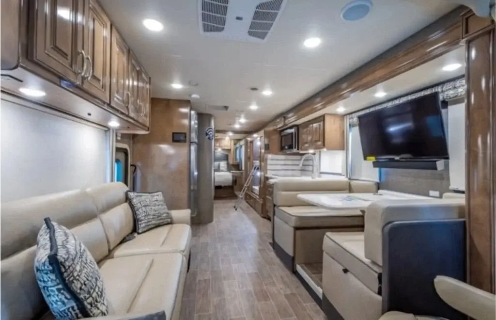 2020 Thor Motor Coach Palazzo Motorized Class A