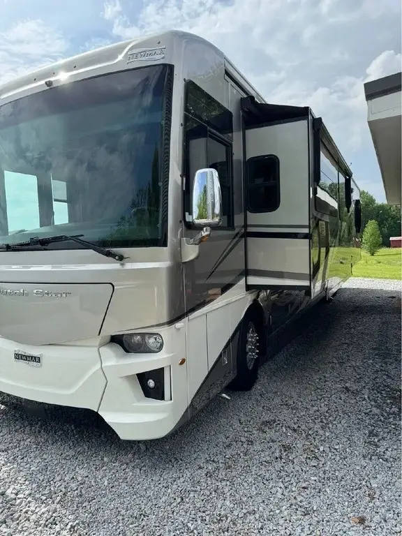 2021 Newmar Dutch Star Motorized Class A