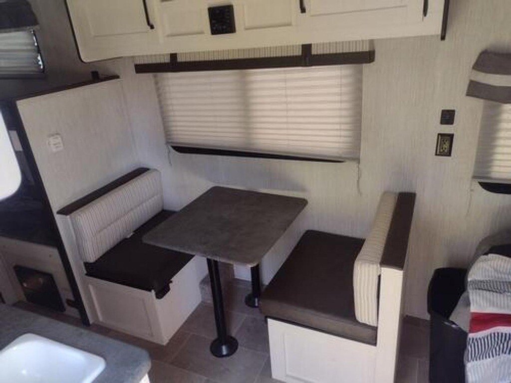 2021 Palomino Puma Ultra Lite Travel Trailer