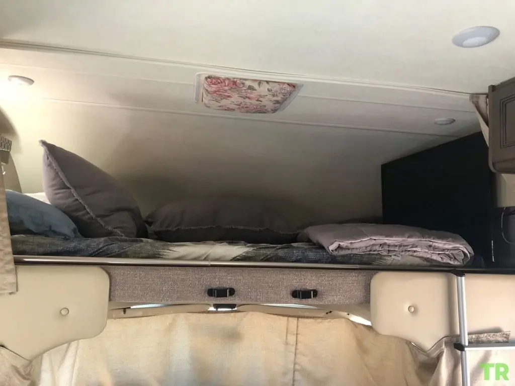 2021 Thor Motor Coach Freedom Elite Motorized Class C