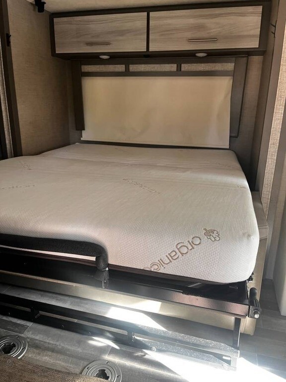 2021 Thor Motor Coach Gemini RUV Motorized Class C