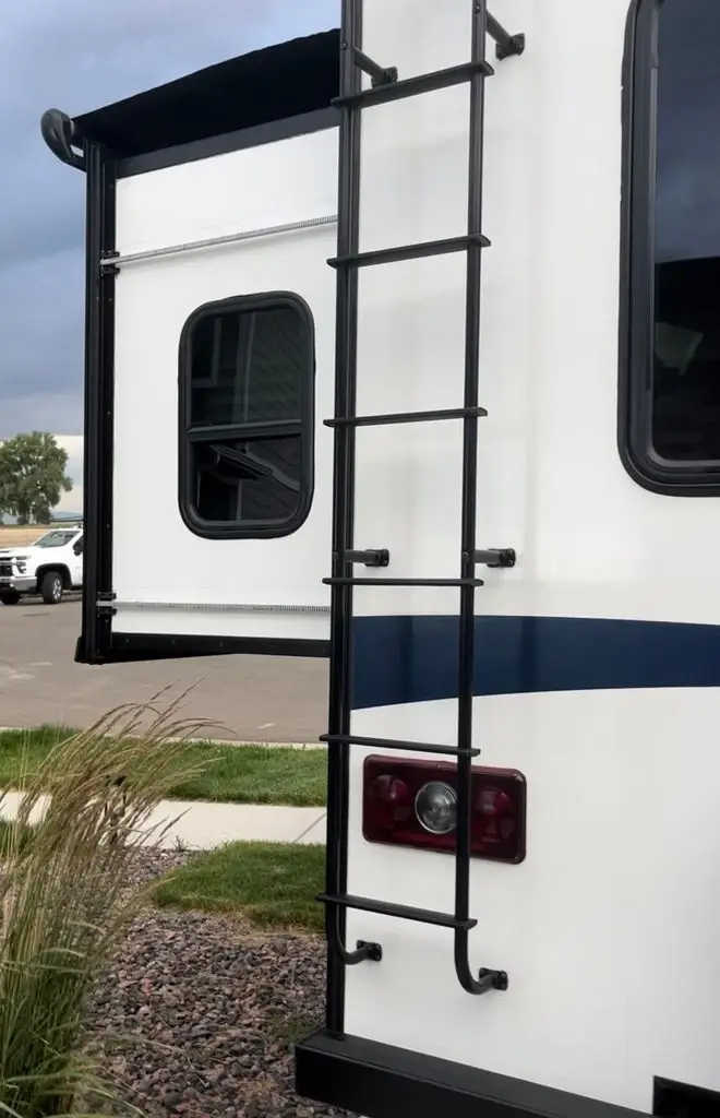 2021 Winnebago Outlook Class C Motorhome