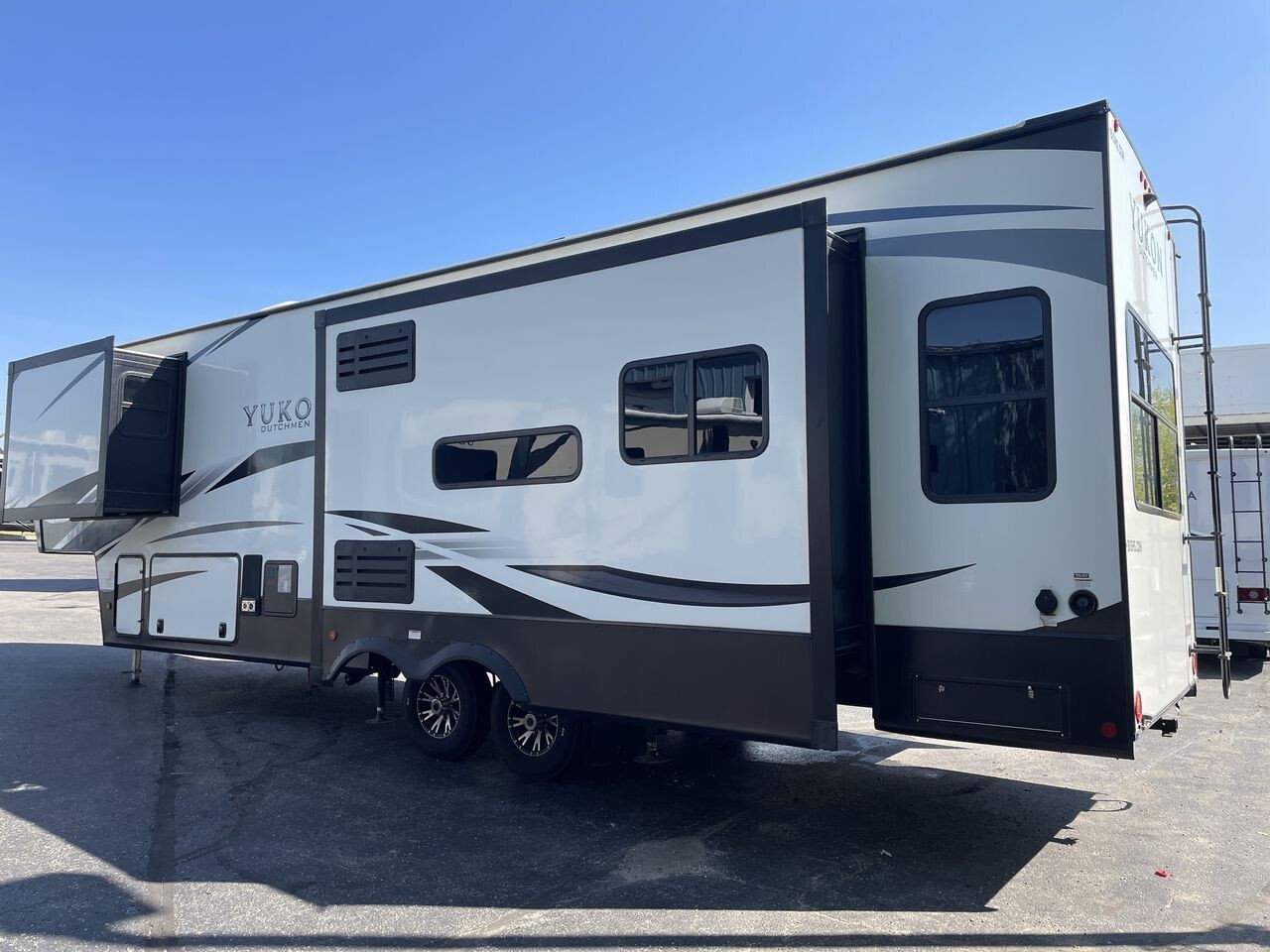 2022 Dutchmen Yukon